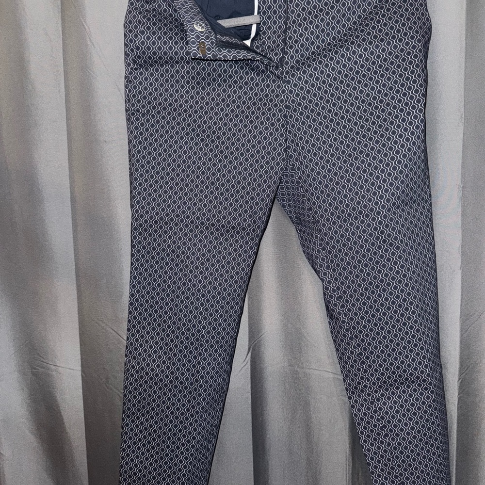 Woman Capris size 6
